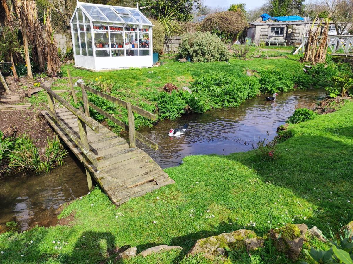 Pleasant Streams Barn Bed and Breakfast St Austell Exteriör bild